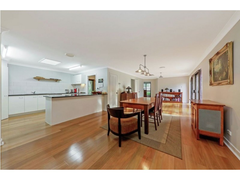 112 Esky Road, Pallara QLD 4110