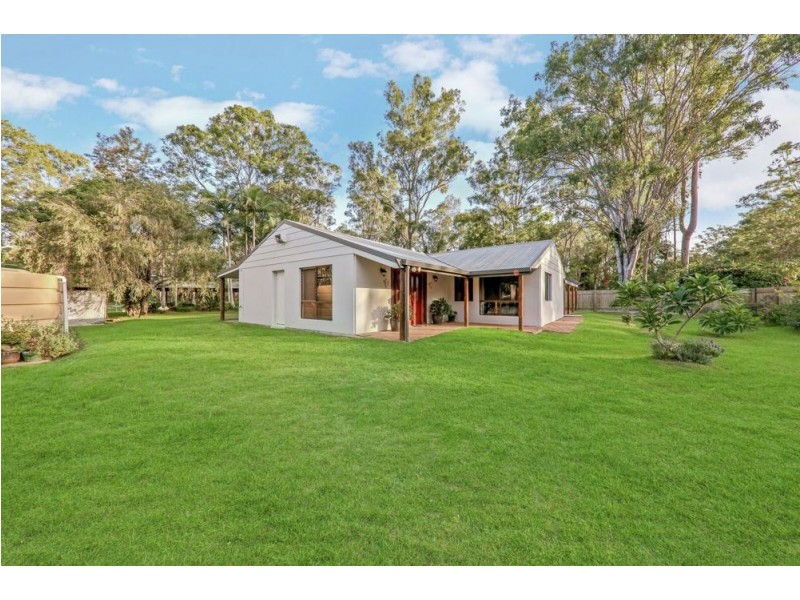 112 Esky Road, Pallara QLD 4110