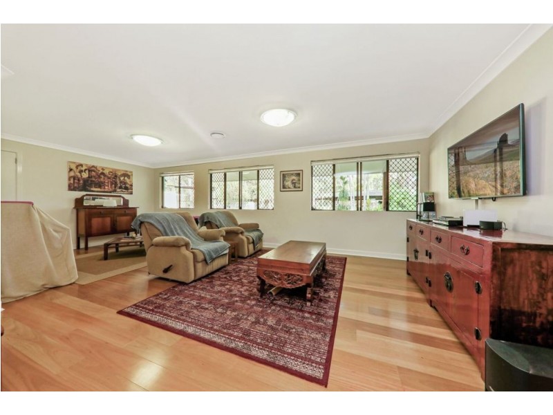 112 Esky Road, Pallara QLD 4110