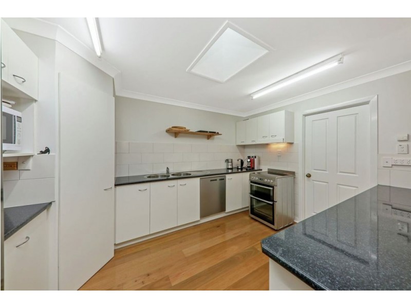 112 Esky Road, Pallara QLD 4110