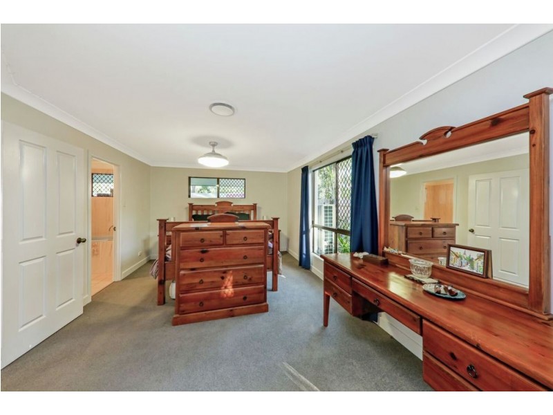 112 Esky Road, Pallara QLD 4110