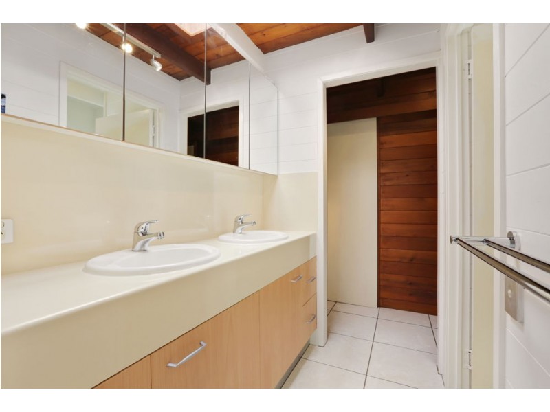 56 Lincoln Green Drive, Forestdale QLD 4118