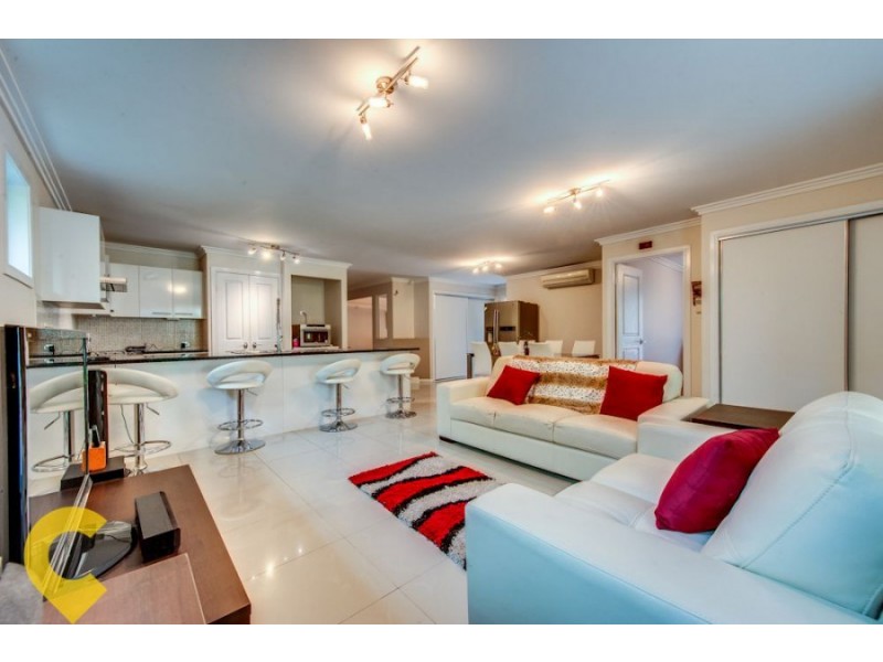 16 Sanctuary Dr, Forest Lake QLD 4078