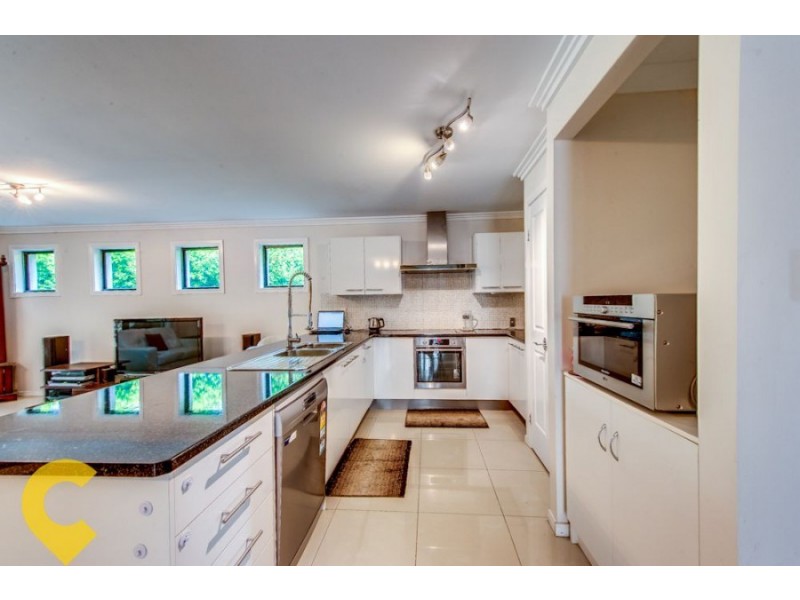 16 Sanctuary Dr, Forest Lake QLD 4078