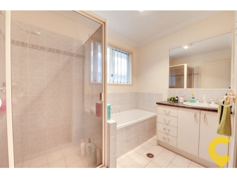 17 Richmond Place, Forest Lake QLD 4078