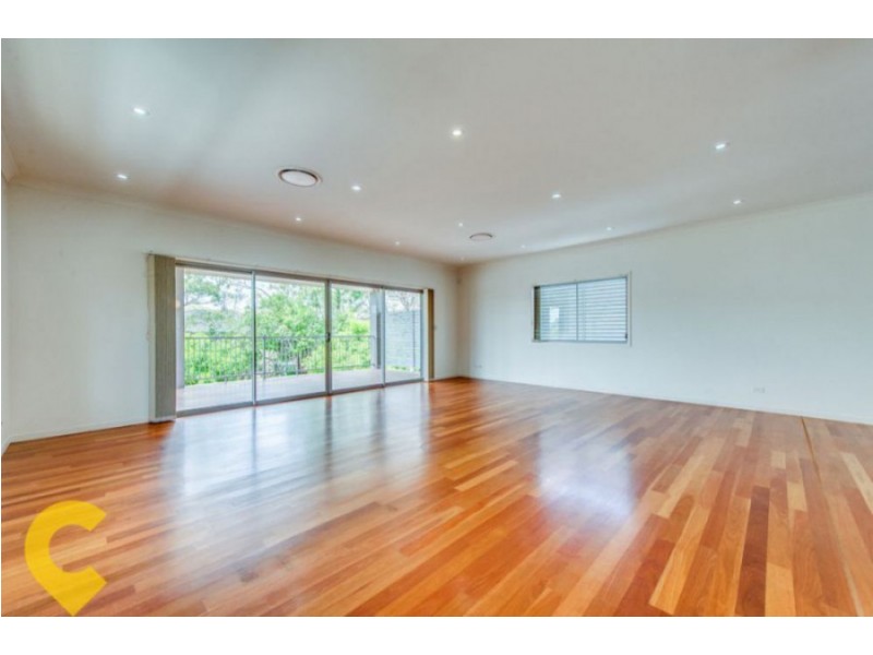 381 Verney Rd East, Graceville QLD 4075