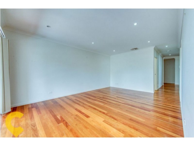 381 Verney Rd East, Graceville QLD 4075