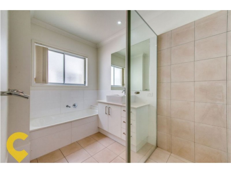 381 Verney Rd East, Graceville QLD 4075