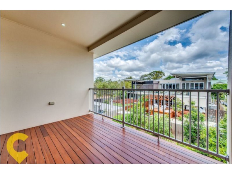 381 Verney Rd East, Graceville QLD 4075