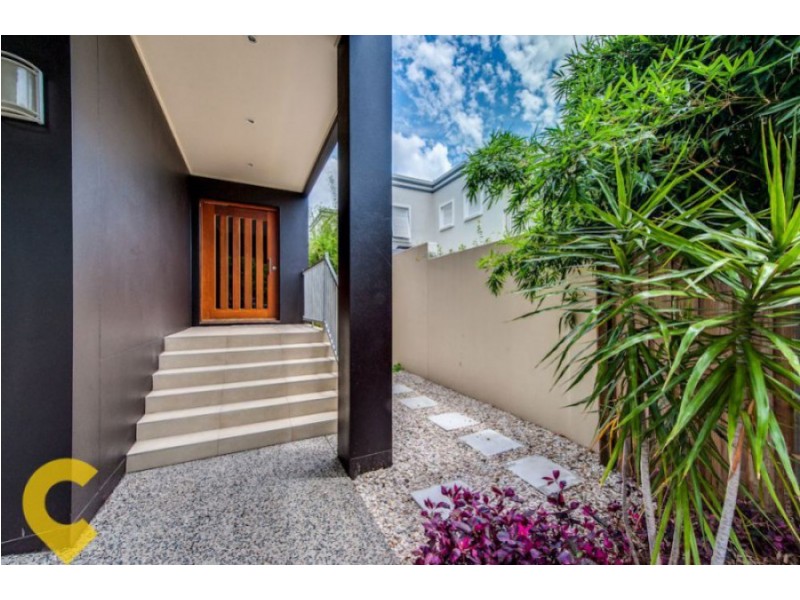 381 Verney Rd East, Graceville QLD 4075