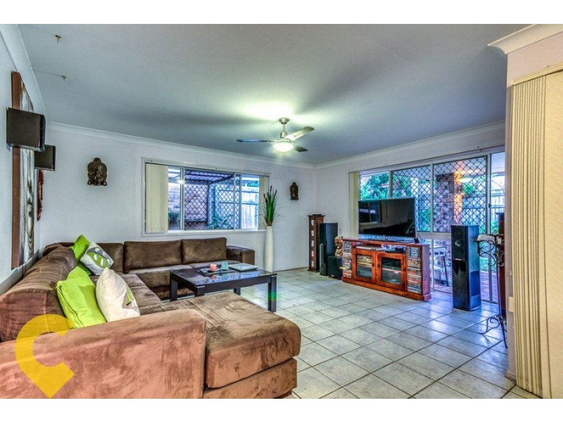 19 Scarlet Place, Forest Lake QLD 4078