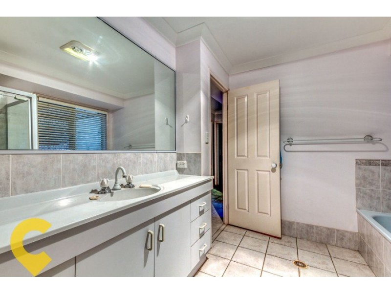 19 Scarlet Place, Forest Lake QLD 4078