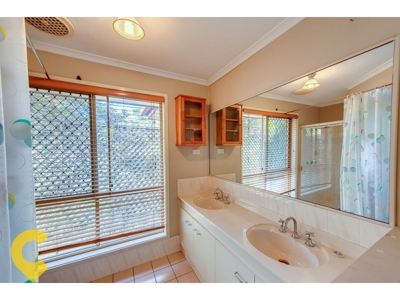 18 Settlers Circuit, Forest Lake QLD 4078