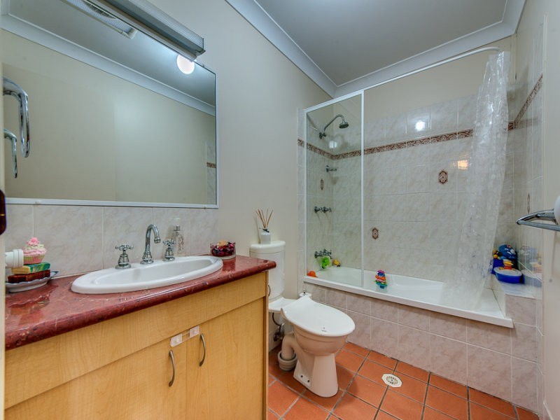 5/7 Glorious Way, Forest Lake QLD 4078