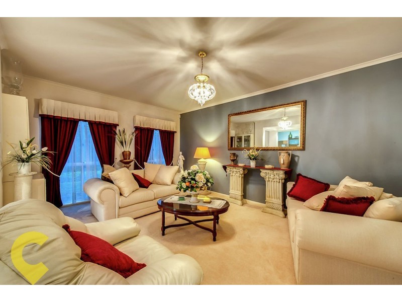 12 Oxford Parade, Forest Lake QLD 4078