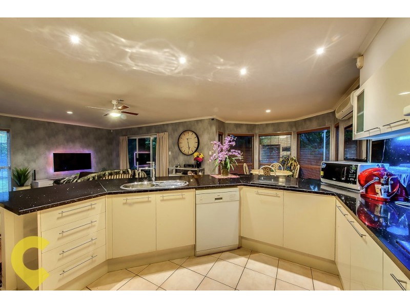 12 Oxford Parade, Forest Lake QLD 4078