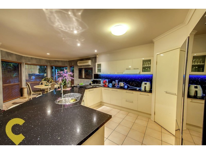 12 Oxford Parade, Forest Lake QLD 4078