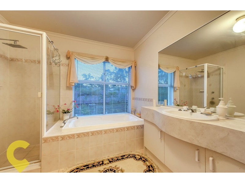 12 Oxford Parade, Forest Lake QLD 4078