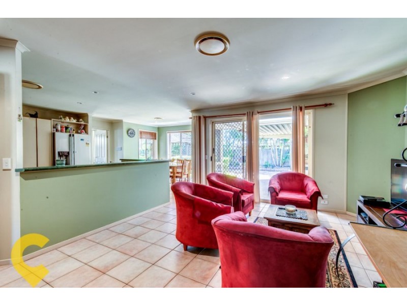 6 Maitland Street, Forest Lake QLD 4078