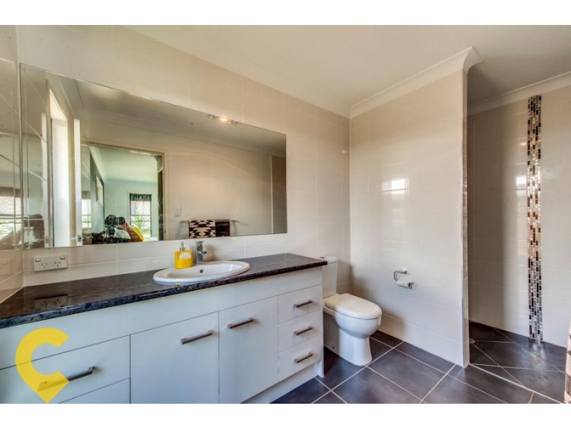 14 Spey Close, Deebing Heights QLD 4306