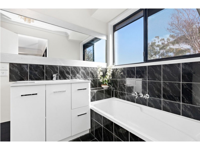 9 Pringle Place, Forest Lake QLD 4078