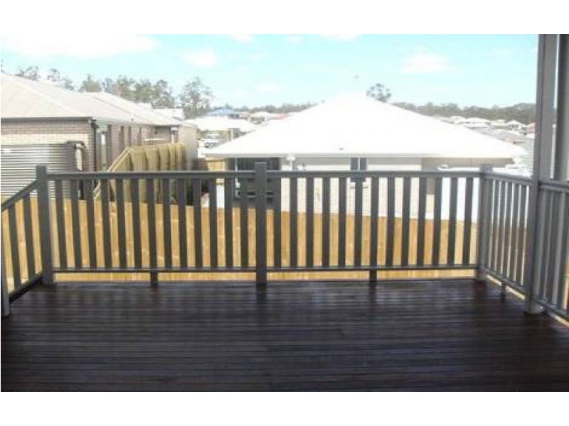 19 Yellowstone Way, Springfield Lakes QLD 4300