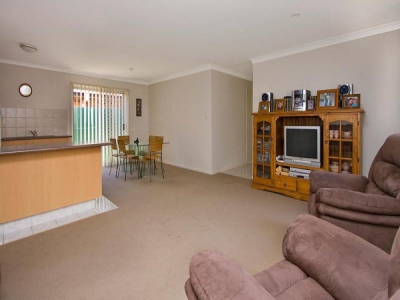 32 Columbus Place, Forest Lake QLD 4078