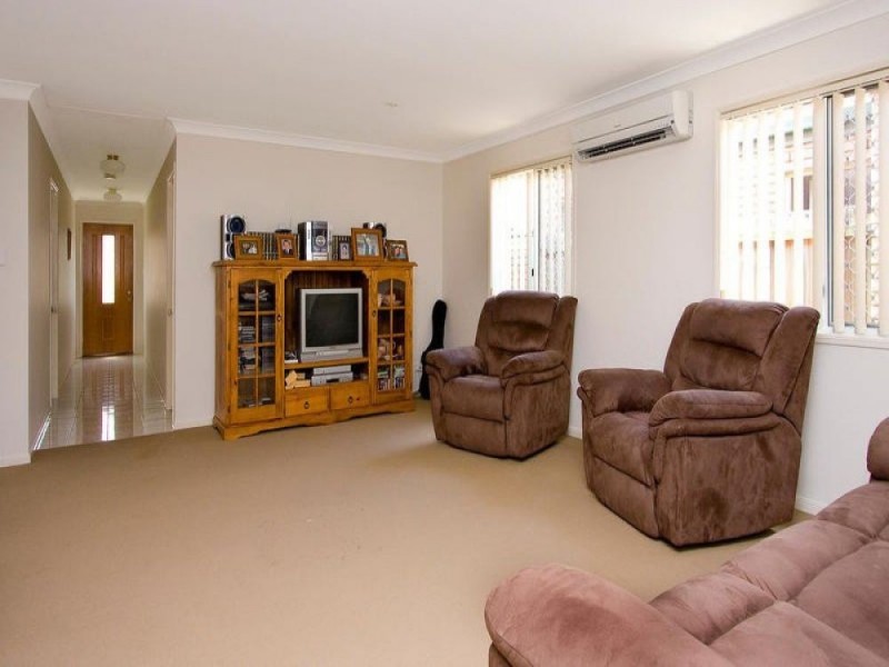 32 Columbus Place, Forest Lake QLD 4078