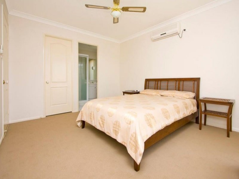 32 Columbus Place, Forest Lake QLD 4078