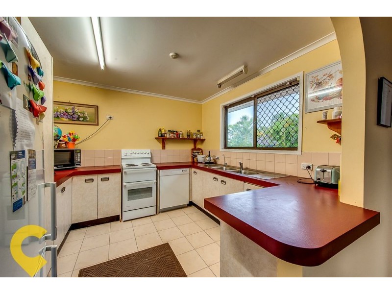 11 Pallert Street, Middle Park QLD 4074