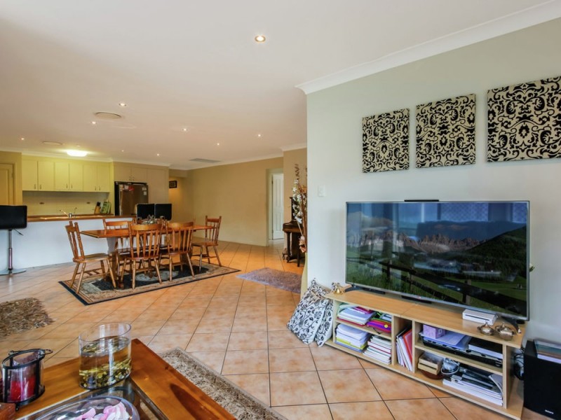 30 Balmoral Place, Forest Lake QLD 4078