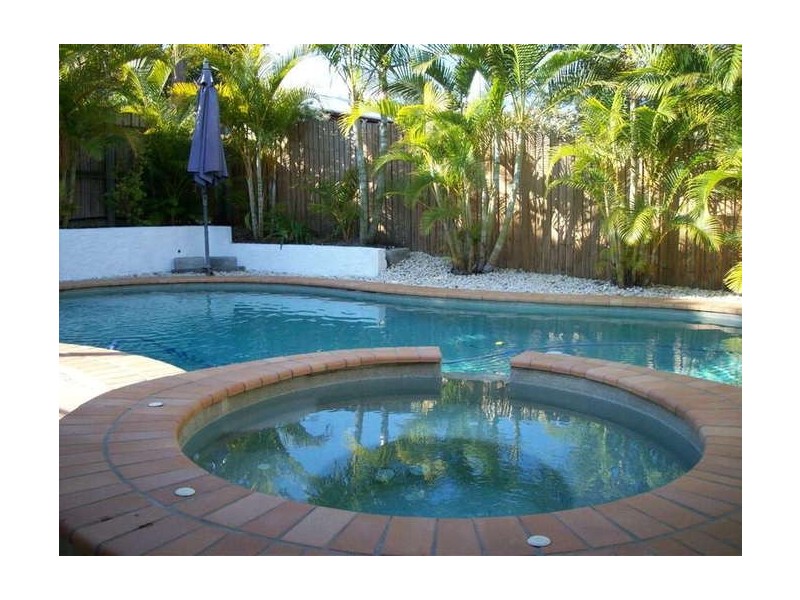 2 Blue Lake Court, Forest Lake QLD 4078