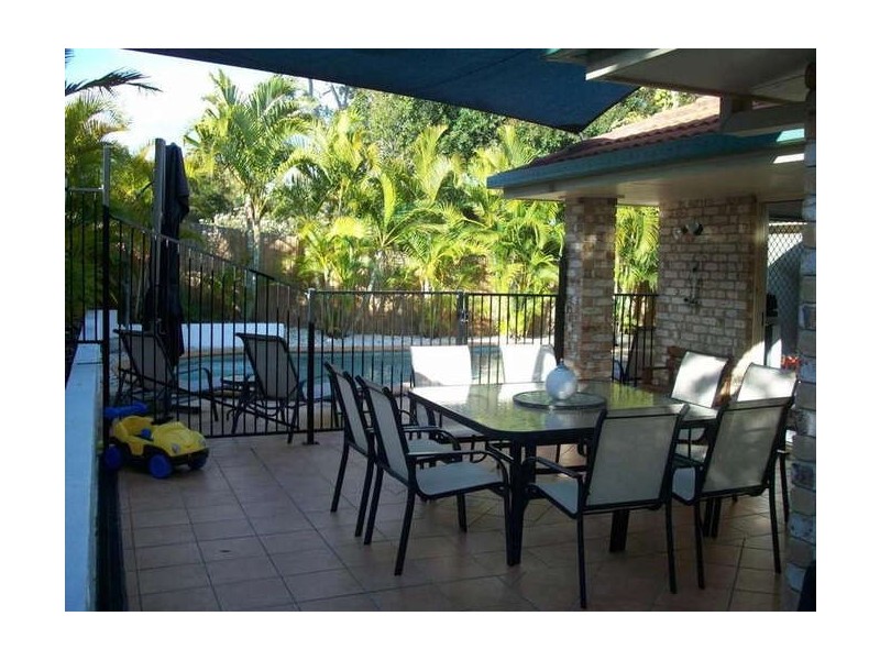 2 Blue Lake Court, Forest Lake QLD 4078