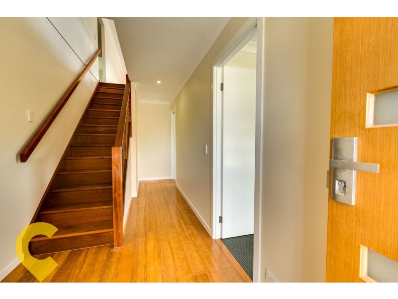 33 Foreshore Drive, Springfield Lakes QLD 4300