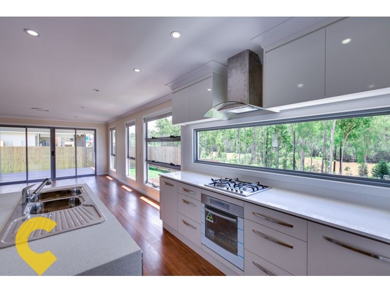 33 Foreshore Drive, Springfield Lakes QLD 4300