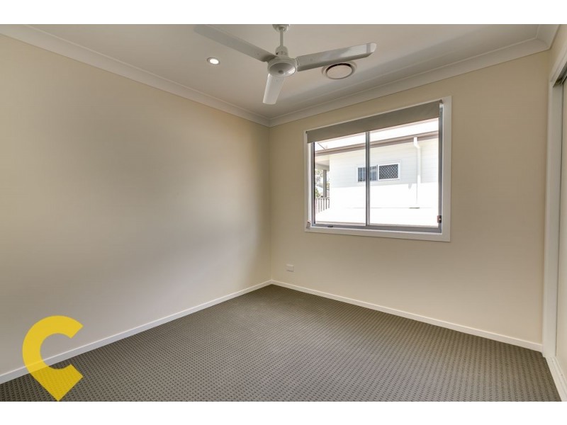 33 Foreshore Drive, Springfield Lakes QLD 4300