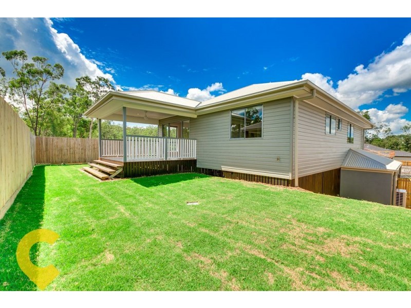 33 Foreshore Drive, Springfield Lakes QLD 4300
