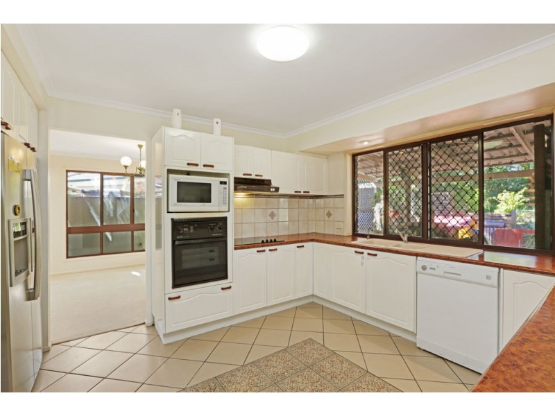 19 Cassatt Place, Forest Lake QLD 4078