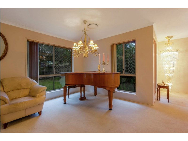 25 Elderslie Place, Forest Lake QLD 4078