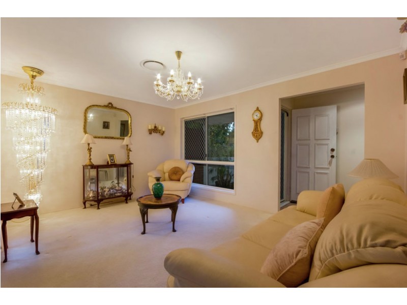 25 Elderslie Place, Forest Lake QLD 4078