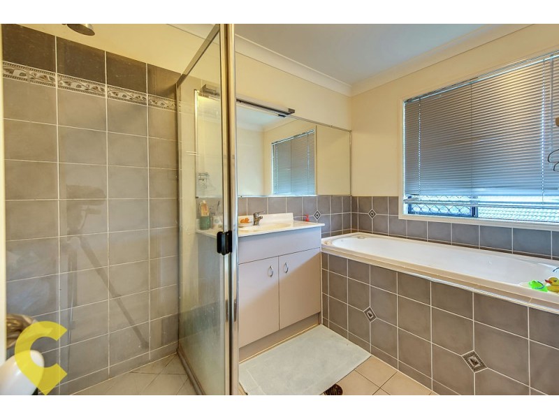 1 Warrumbungle Street, Forest Lake QLD 4078