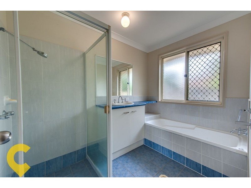 10 Warrigal Court, Doolandella QLD 4077