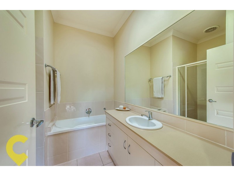 54a Lagoon Cres, Bellbowrie QLD 4070