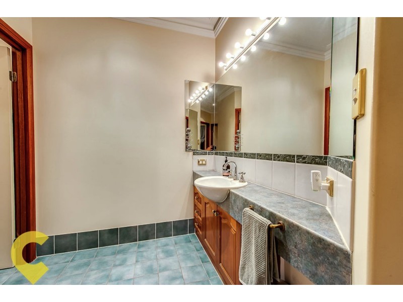 20 Drysdale Street, Mount Ommaney QLD 4074