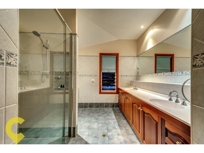 20 Drysdale Street, Mount Ommaney QLD 4074