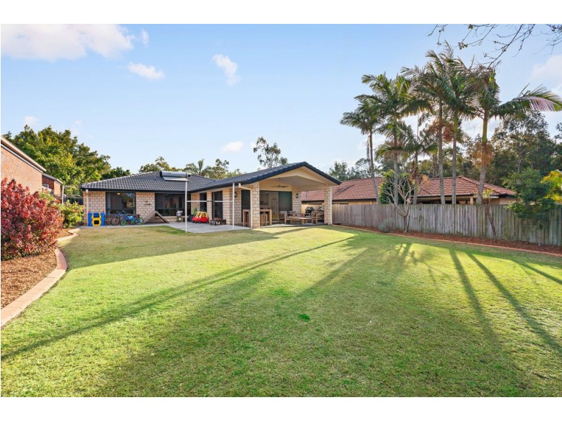 5 Berrington Close, Forest Lake QLD 4078