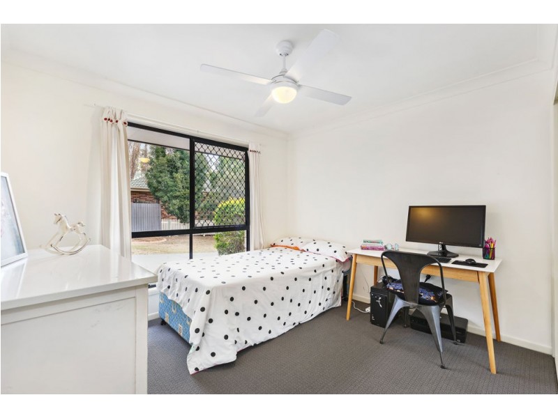 5 Berrington Close, Forest Lake QLD 4078