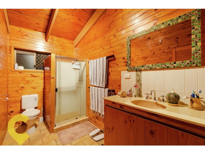 37 Addison Road, Camira QLD 4300