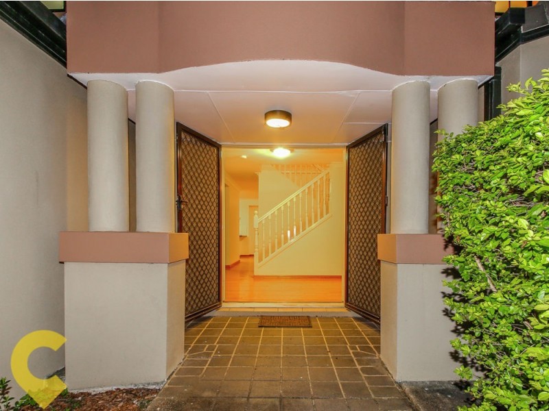 45 Cribb Road, Carindale QLD 4152