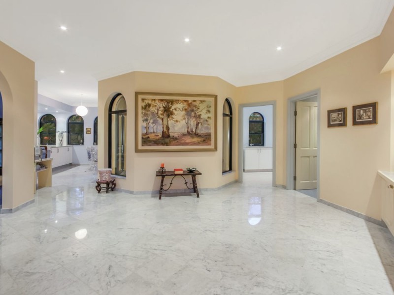 99 Highland Terrace, St Lucia QLD 4067